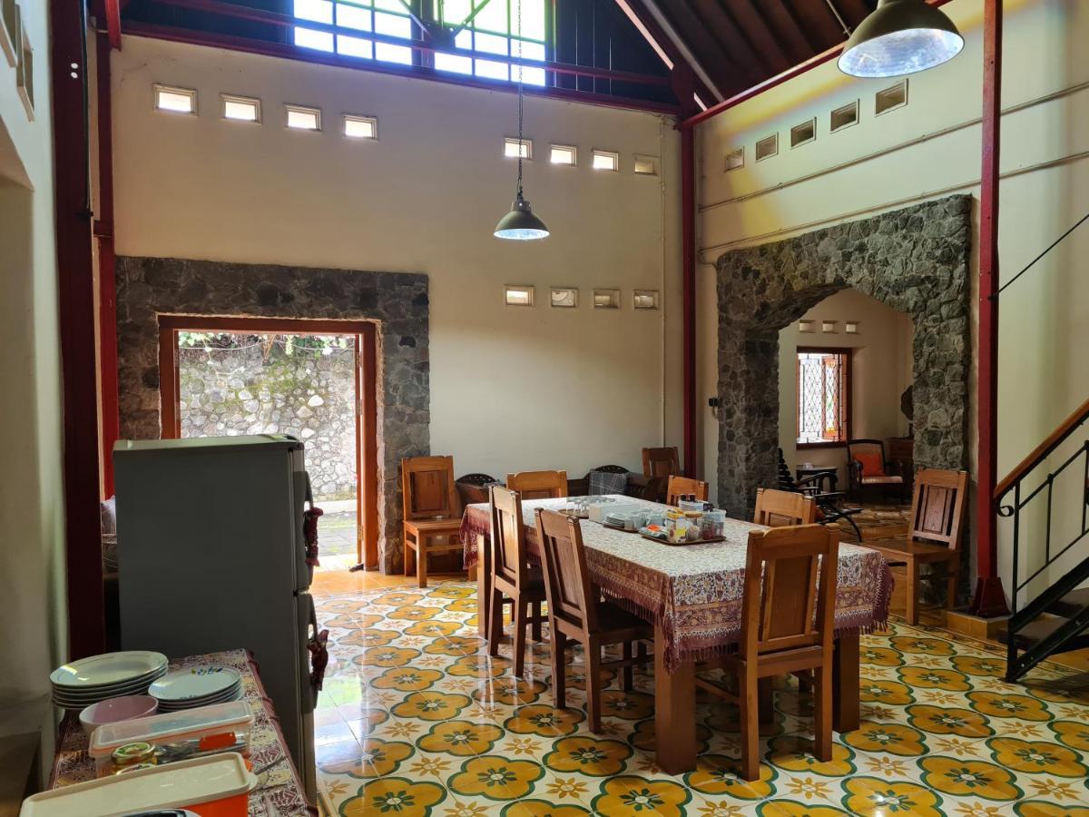 Omah Pitoe Yogya Homestay Джокякарта Екстериор снимка